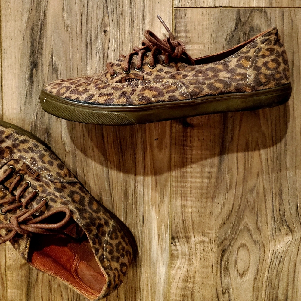 Vans Cheetah Print Low Top Laced Shoes.
